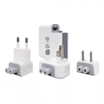 Adaptador de viagem Evelatus com carregador sem fios EWC06 branco