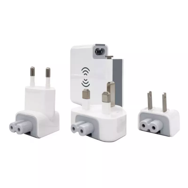 Adaptador de viagem Evelatus com carregador sem fios EWC06 branco