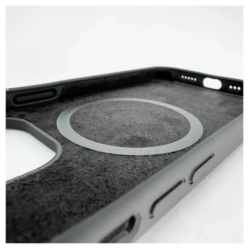 Evelatus Capa de silicone Premium MagSafe Soft Touch para Apple iPhone 12 Pro Max preta