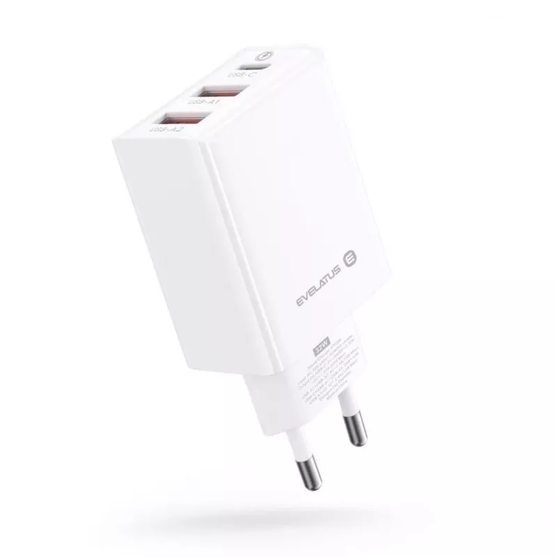 Evelatus Carregador de viagem ETC06 tomada EU 3 portas 32W USB-C / USB-A2 branco