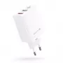 Evelatus Carregador de viagem ETC06 tomada EU 3 portas 32W USB-C / USB-A2 branco