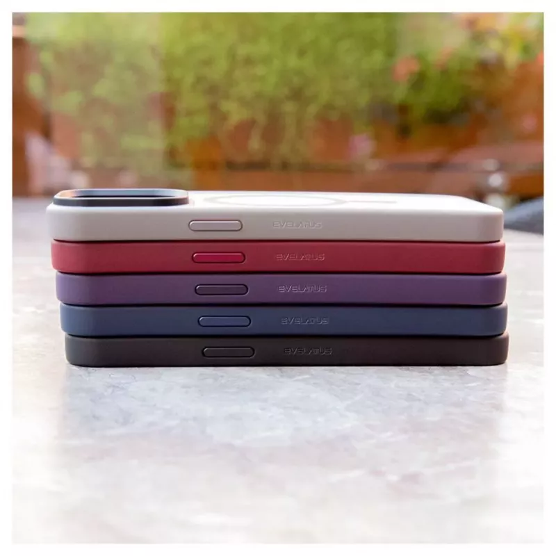 Evelatus Capa híbrida com MagSafe PC+TPU para Apple iPhone 15 Plus preta