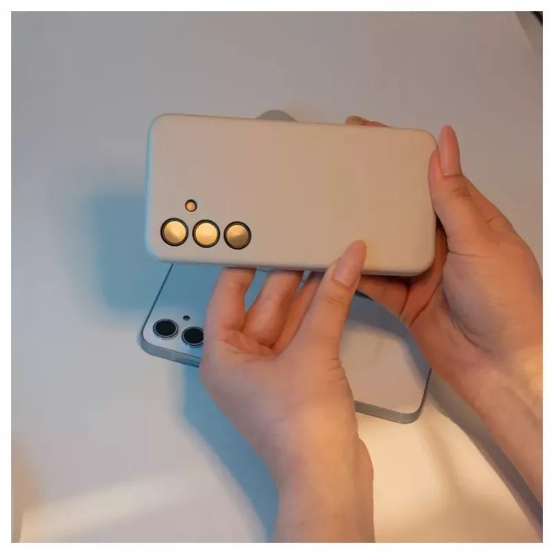 Evelatus Samsung Galaxy S24 Capa de silicone Soft Touch Premium MagSafe cinzenta