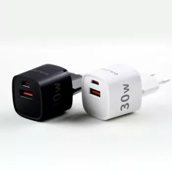 Evelatus Carregador EU 30W Max USB-A e USB-C preto