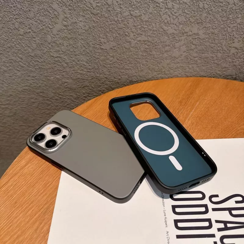 Evelatus Apple iPhone 16 PC NeoCase com MagSafe Castanho