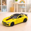 LEAN TOYS Carro desportivo metálico com portas de abrir, luzes e sons, amarelo, 1:32
