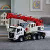 LEAN TOYS Camião com grua, cabina metálica, lança ajustável, sistema de luz e som