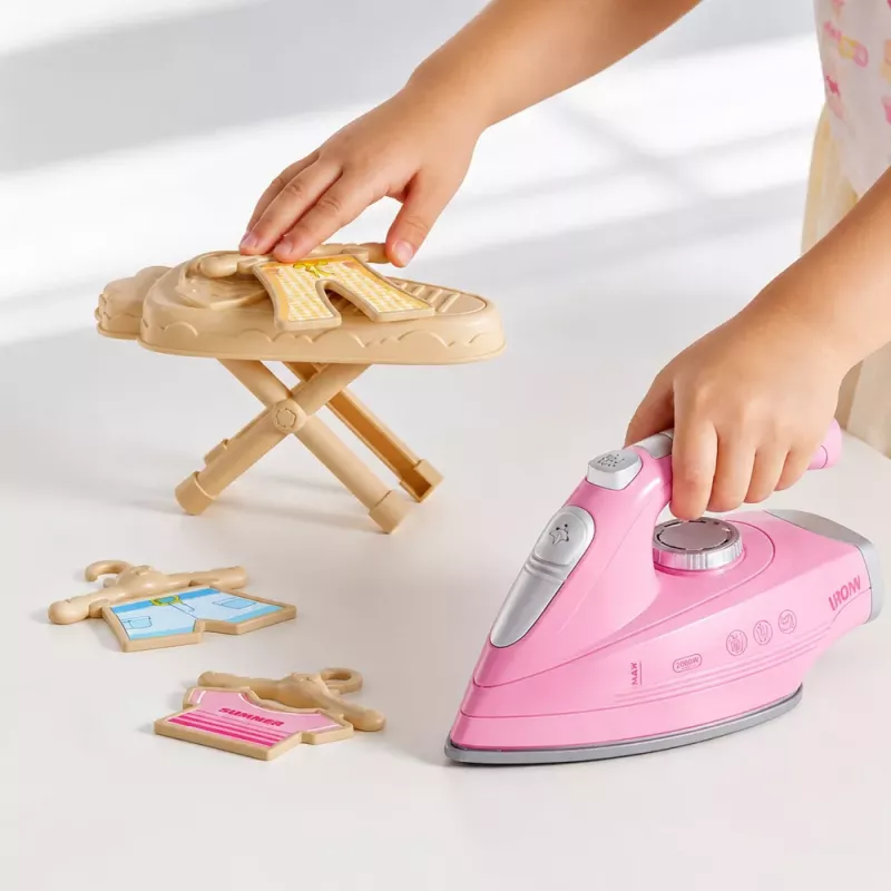 LEAN TOYS Conjunto de Passar a Ferro com Ferro de Engomar com Vibração, Luz e Efeitos Sonoros