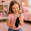 LEAN TOYS Boneca de moda Anlily em calças de ganga escuras, top colorido, cabelo loiro
