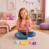 LEAN TOYS Boneca Anlily com cão branco de coleira, cama e conjunto de acessórios