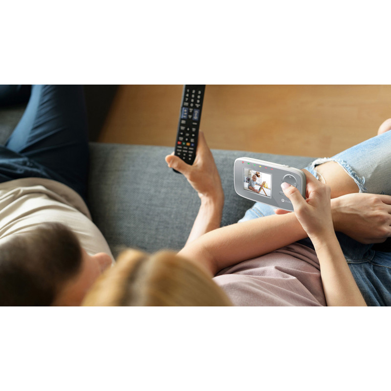 Motorola VM482 Vídeo-Babyphone com Ecrã a Cores de 2,4 Polegadas, Visão Noturna, Função Intercomunicador, Sensor de Temperatura, 5 Canções de Embalar, VOX, até 300 m de Alcance