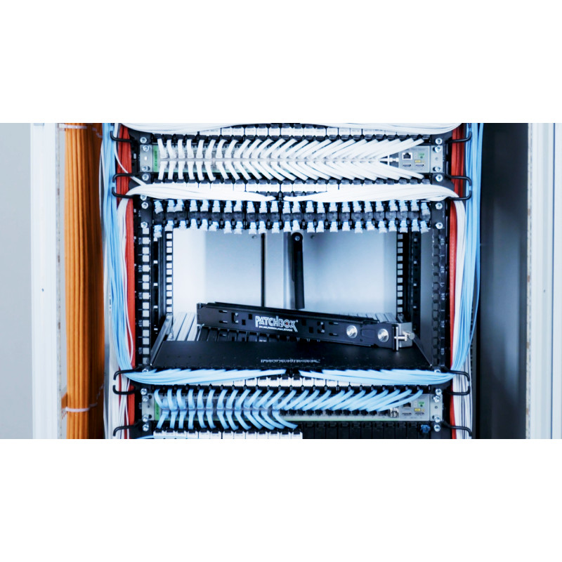 PATCHBOX Setup.exe Ferramenta de montagem em rack para dispositivos de 19 polegadas, preto