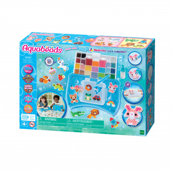 EPOCH Aquabeads Craft Studio Conjunto Inicial – Mais de 800 Contas Ativadas por Água em 12 Cores, Tabuleiro de Layout Reutilizável, Caneta de Contas e Pulverizador, Sem Calor ou Cola, Conjunto Criativo de Arte com Contas para Crianças a partir dos 4 Anos
