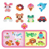 EPOCH Aquabeads Craft Studio Conjunto Inicial – Mais de 800 Contas Ativadas por Água em 12 Cores, Tabuleiro de Layout Reutilizável, Caneta de Contas e Pulverizador, Sem Calor ou Cola, Conjunto Criativo de Arte com Contas para Crianças a partir dos 4 Anos