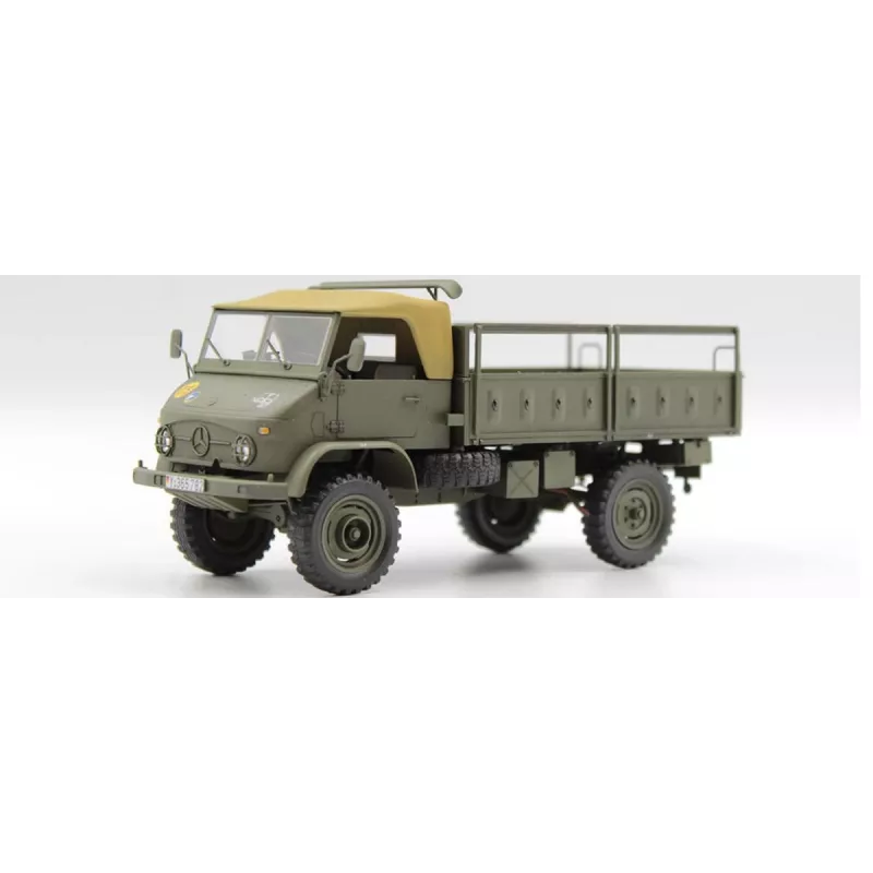 Veículo de modelo em plástico UNIMOG 404 S 1/35