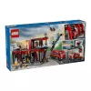 Brinquedo de construção LEGO City Quartel dos Bombeiros com veículo de escada giratória 60414 — 843 peças, 5 minifiguras, 220×320×140 mm