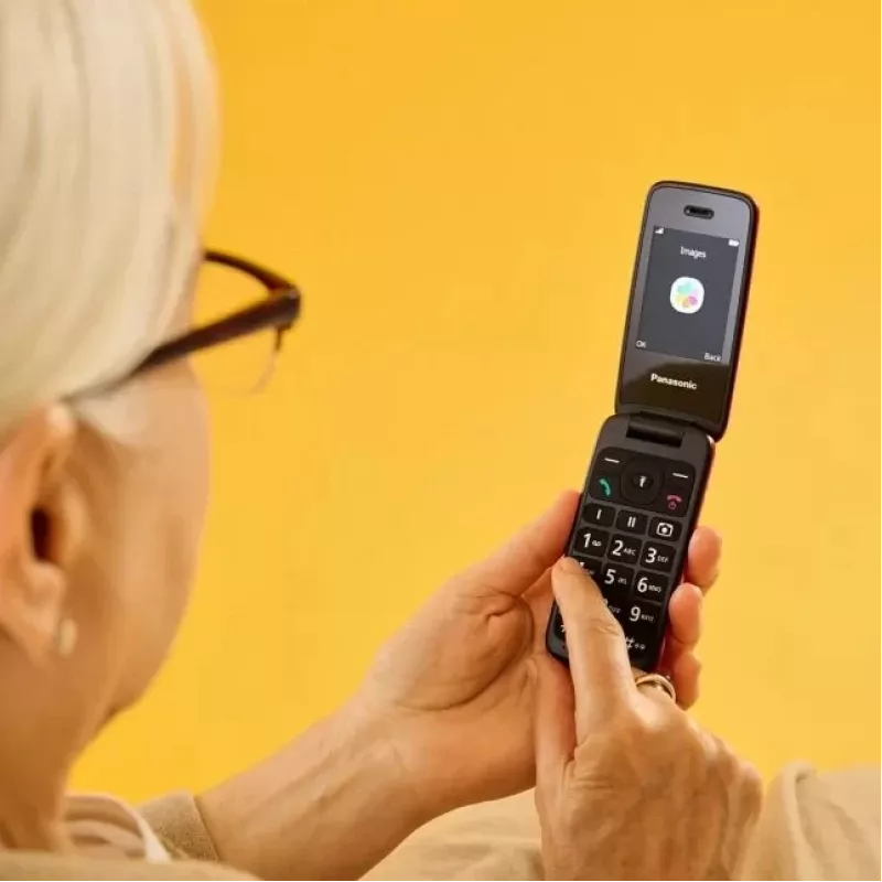 Telemóvel de concha Panasonic KX-TU410EXB preto