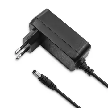Fonte de alimentação de parede Qoltec 30W 15V 2A 5,5x2,5mm preta