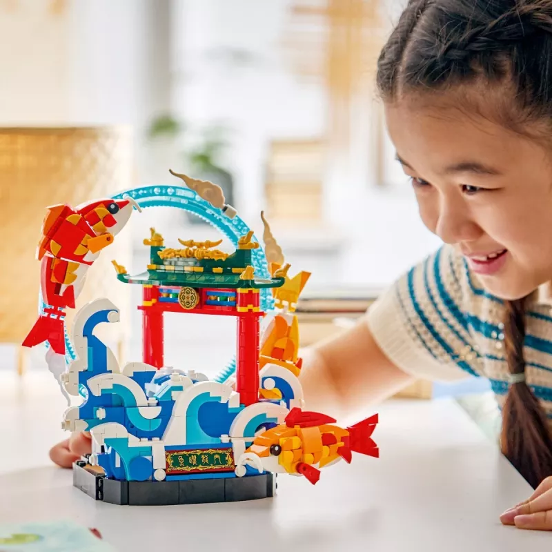 LEGO 80120 Conjunto de construção Prosperity Carp Leaping