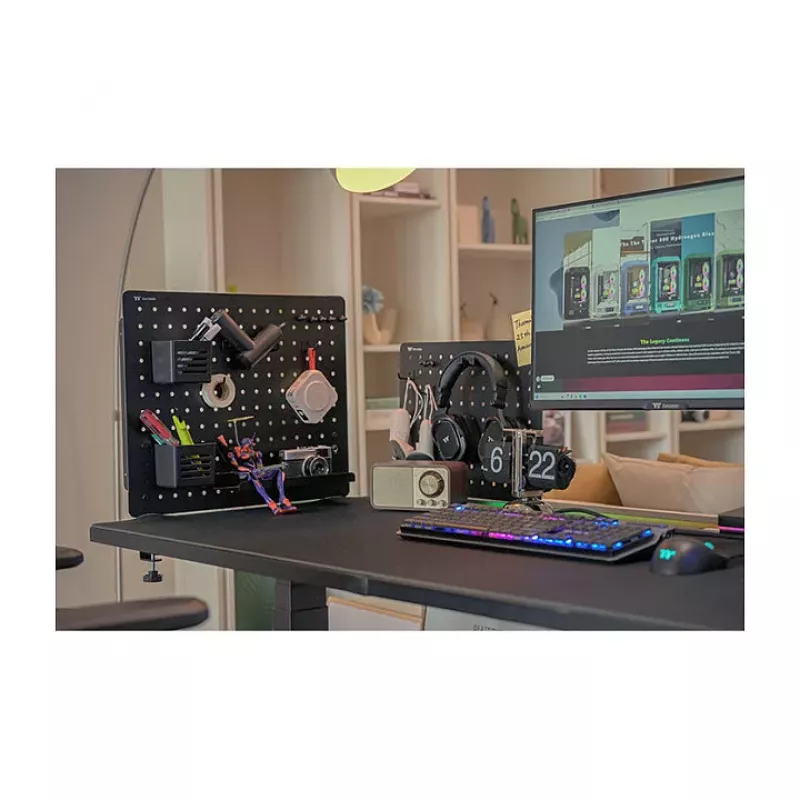Thermaltake painel perfurado para secretária gaming Large Black