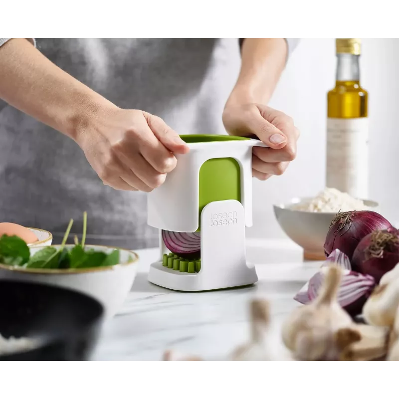 Cortador de legumes Joseph Joseph ChopCup branco