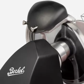 Máquina de cortar Berkel Red Line RL 250 preto mate
