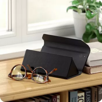 Satechi estojo para óculos FindAll em couro vegan preto