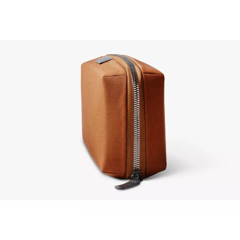 Bellroy Tech Kit - Organizador de Acessórios Tecnológicos (Bronze)