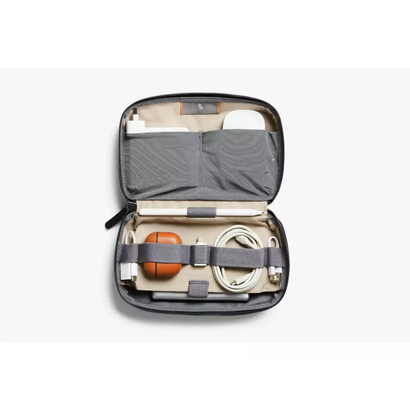 Bellroy Tech Kit - Organizador para Acessórios Móveis (Azul-marinho)