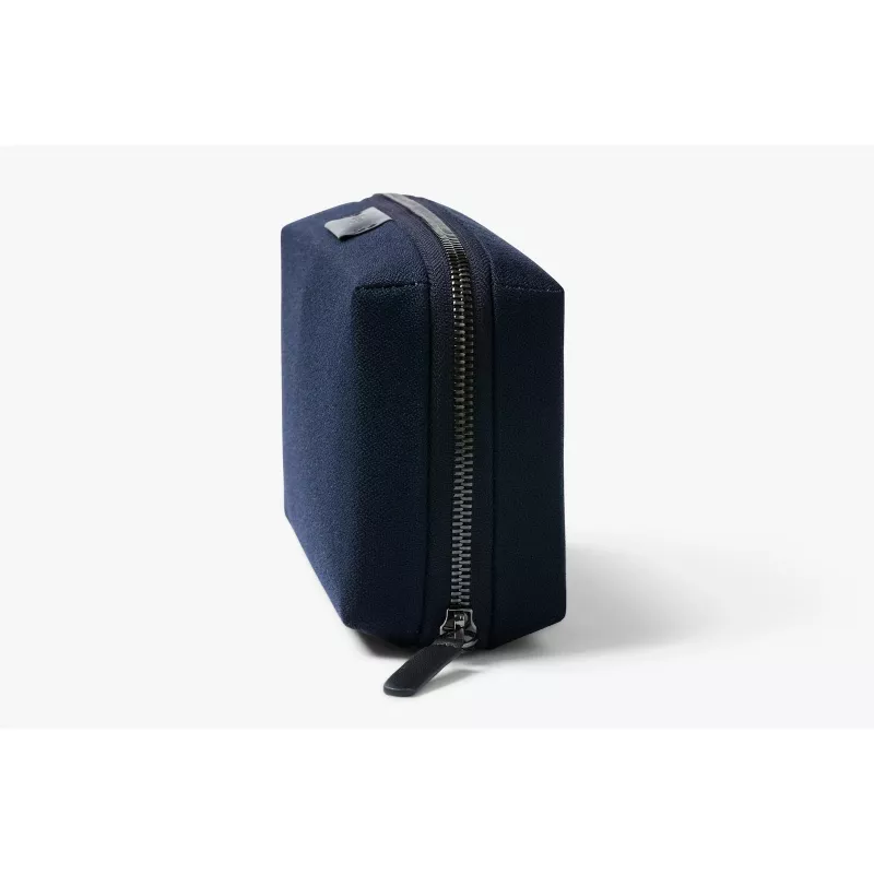 Bellroy Tech Kit - Organizador para Acessórios Móveis (Azul-marinho)