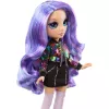 Boneca de moda MGA Rainbow High Violet Willow com 2 conjuntos e acessórios