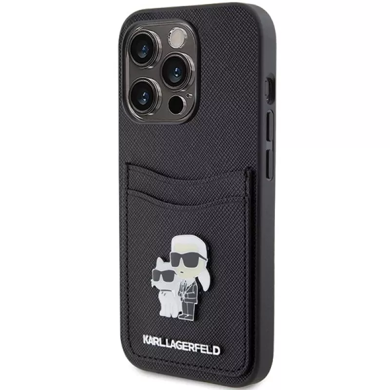 Capa rígida Karl Lagerfeld KLHCP15LSAPKCNPK iPhone 15 Pro 6.1 preta Saffiano com porta-cartões Karl & Choupette e pin metálico