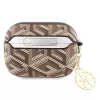 Guess GUAP2PGCE4CW Capa castanha GCube Charm para AirPods Pro 2 (2022/2023)