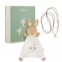 Kaloo Conjunto de Oferta 2 em 1 Coelho Fralda de Peluche e Colar Bola de Gravidez Petites Chansons