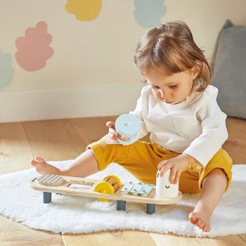 Janod Sweet Cocoon Mesa de atividades musical - Design verme, 5 instrumentos, madeira FSC, a partir dos 12 meses