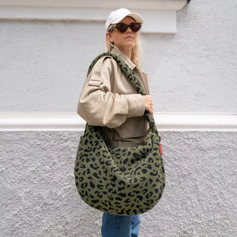 Reisenthel Moonbag Teddy Leo Olive saco de ombro saco crossbody