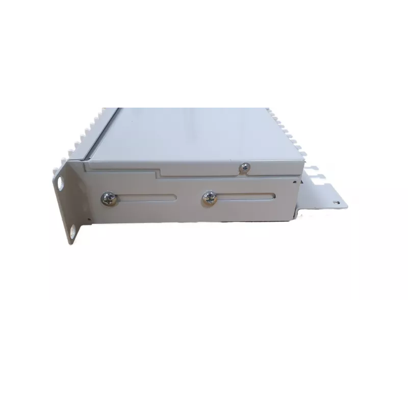 EFB Elektronik Breakout box parcialmente equipada com 24 acopladores LC Duplex OM3
