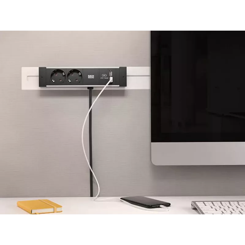 Régua de tomadas Bachmann DESK Rail com 2 tomadas Schuko e 2 portas de carregamento USB, cabo de 2m, prateado/preto