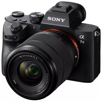 Sony Alpha ILCE-7 Mark III + Sony SEL 28-70mm f/3.5-5.6 OSS II Kit de câmara sem espelho
