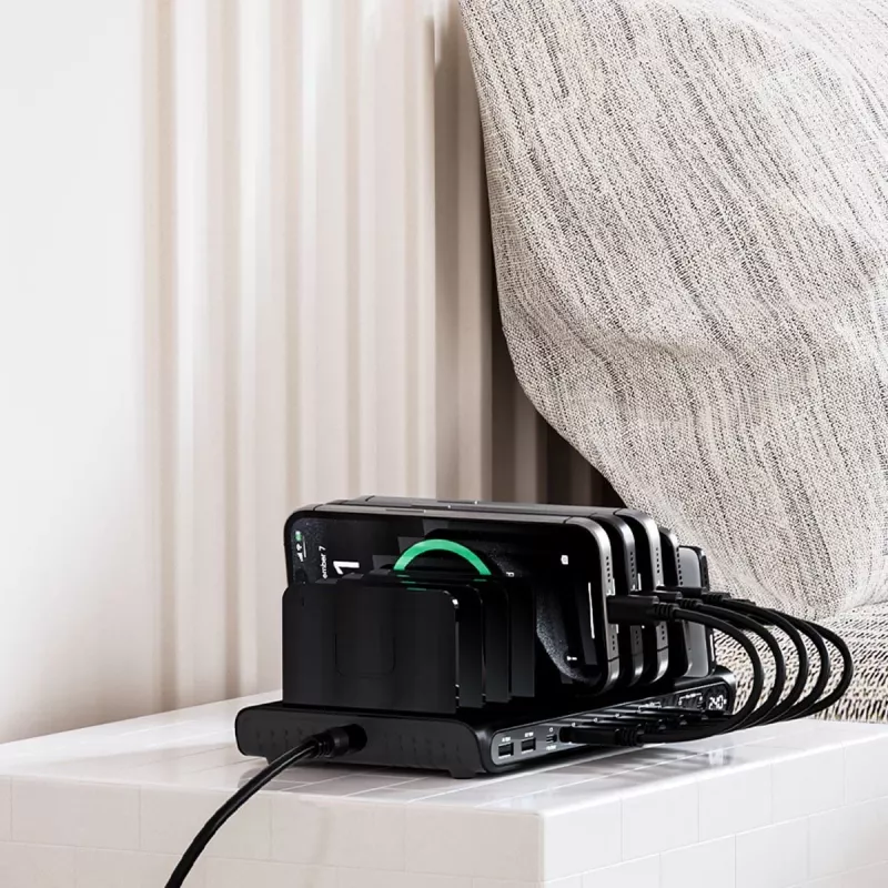 Estação de carregamento UNITEK 10 portas USB-C e USB-A 240W