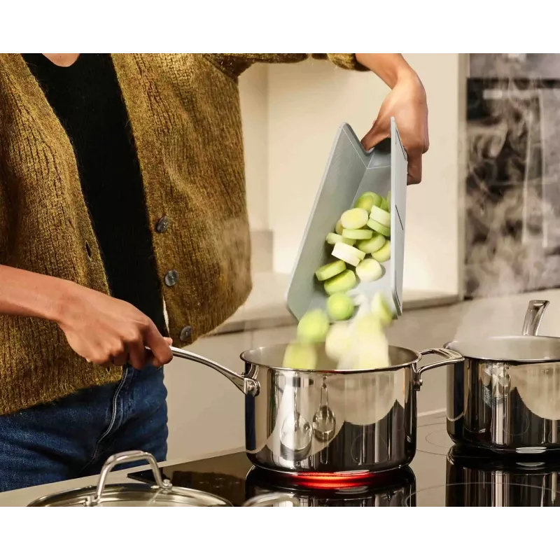 Joseph Joseph Chop2Pot Plus tábua de corte dobrável azul
