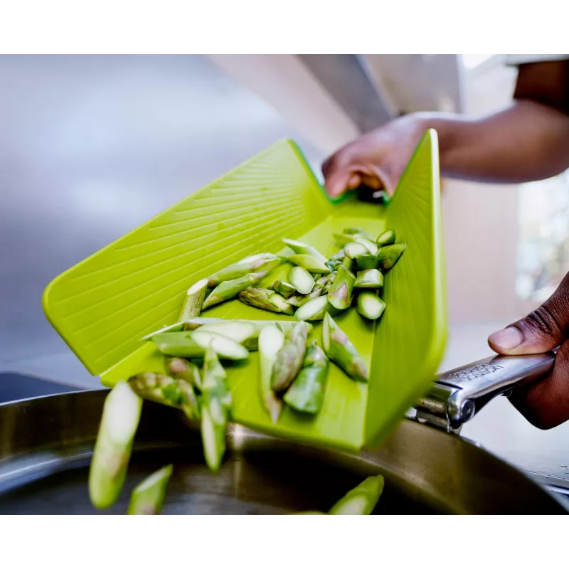 Joseph Joseph Chop2Pot Plus tábua de corte dobrável verde
