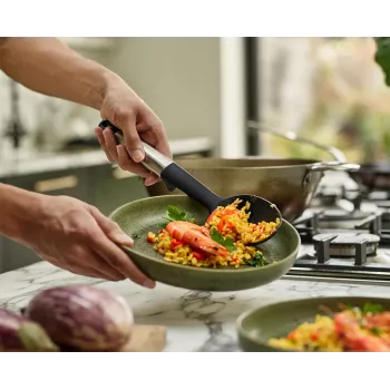 Joseph Joseph Elevate colher sólida em aço inoxidável e silicone