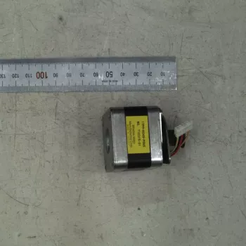 Motor de passo Samsung NEMA 17 1,2A 5,2W 2,2V 17PM-K049-P6WS JC31-00158A