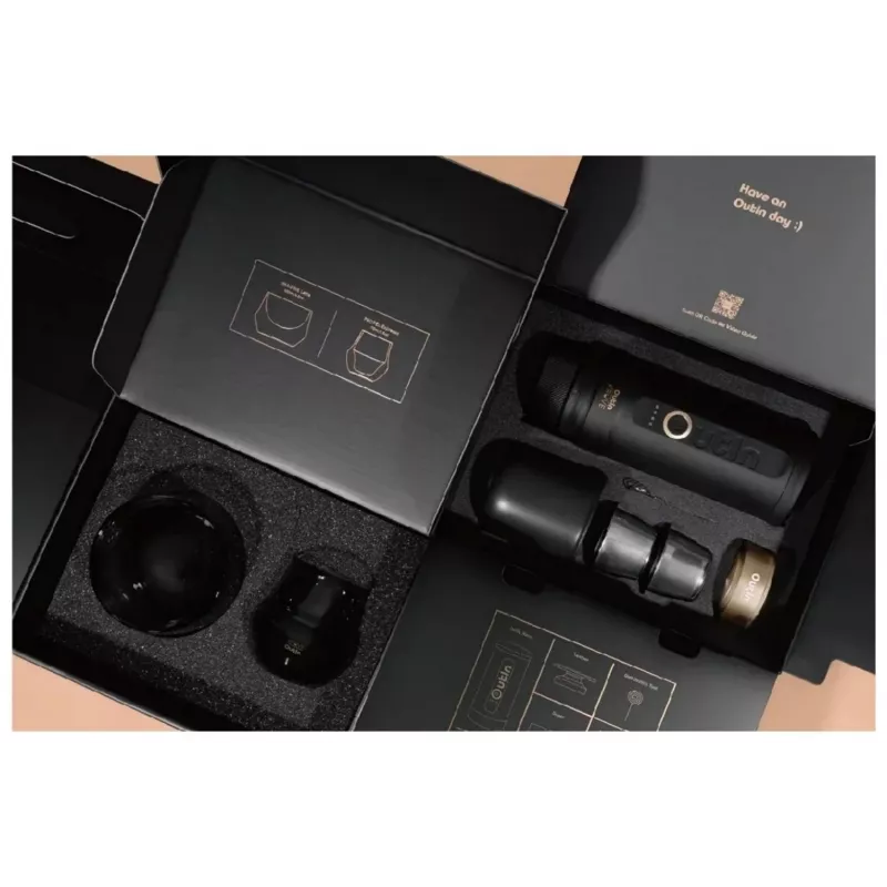 Conjunto de presente de cafeteira de espresso portátil OutIn Nano x Kruve preto/dourado