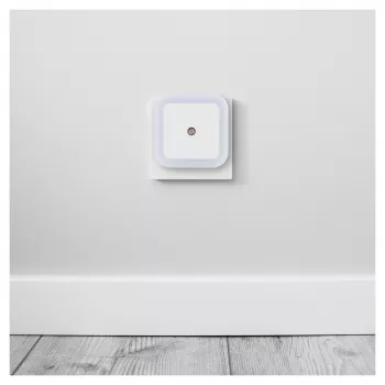 ENTAC Luz de Presença 0,5W Quadrada Branco Quente com Sensor Crepuscular
