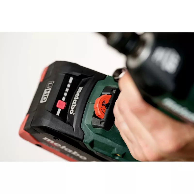 METABO SSW 18 LTX 550 BL aparafusadora de impacto sem fio 18V (verde/preto, 2x LiHD 4,0Ah, em Metabox)