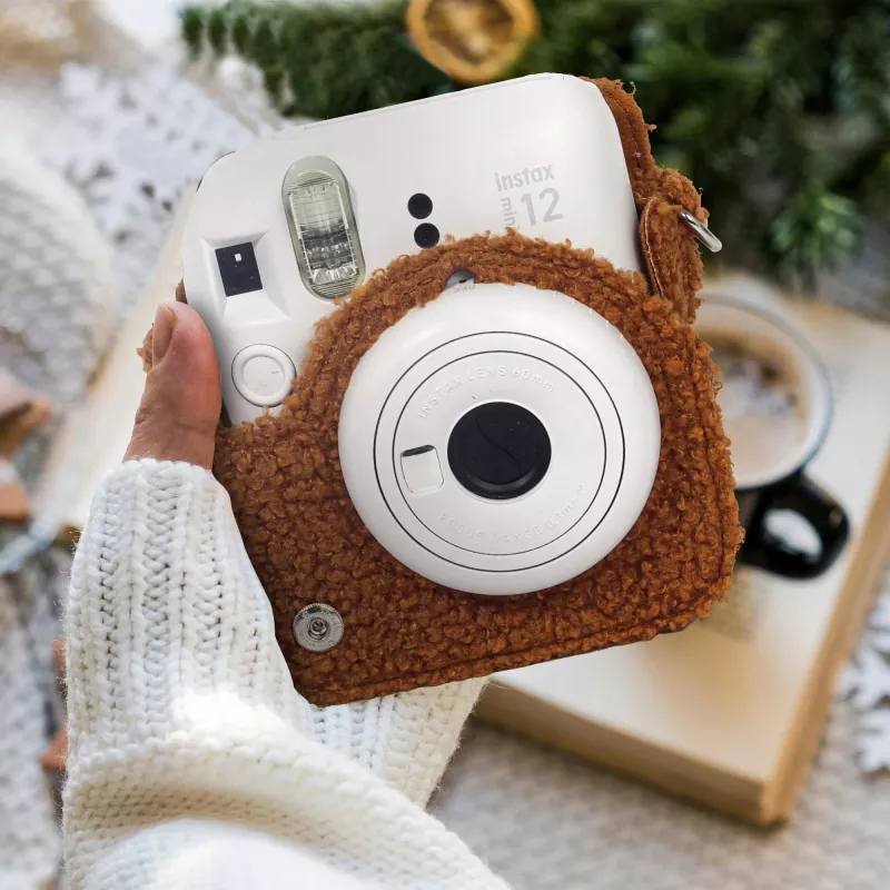 LOVEINSTANT capa de proteção para Fujifilm Instax Mini 12 - design cão de peluche - castanho