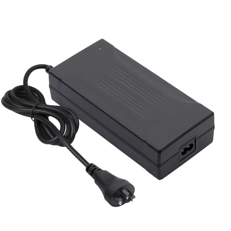 Akyga AK-EV-25 Carregador 42V/4A 168W Bosch 1,2m