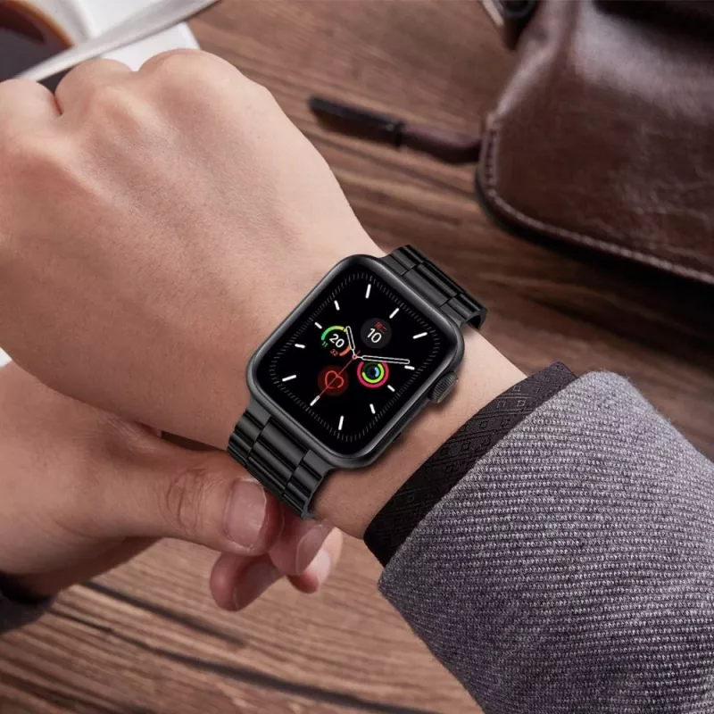Tech-Protect Stainless Steel Link Bracelet para Apple Watch 4/5/6/7/8/9/SE/Ultra 1/2 (42/44/45/49mm) preto